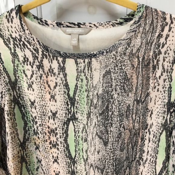 Banana Republic Snake Print Top - Picture 13 of 16